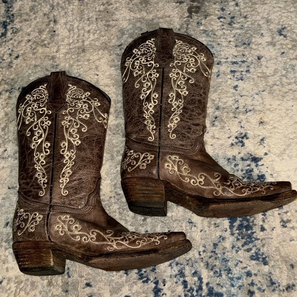 Corral Teens‎ embroidered western boots Sz 2 1/2